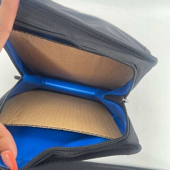 PackIt Black Freezable Lunch Bag – Built-In Ice Packs, New with Tag, Unisex - Picture 8 of 9